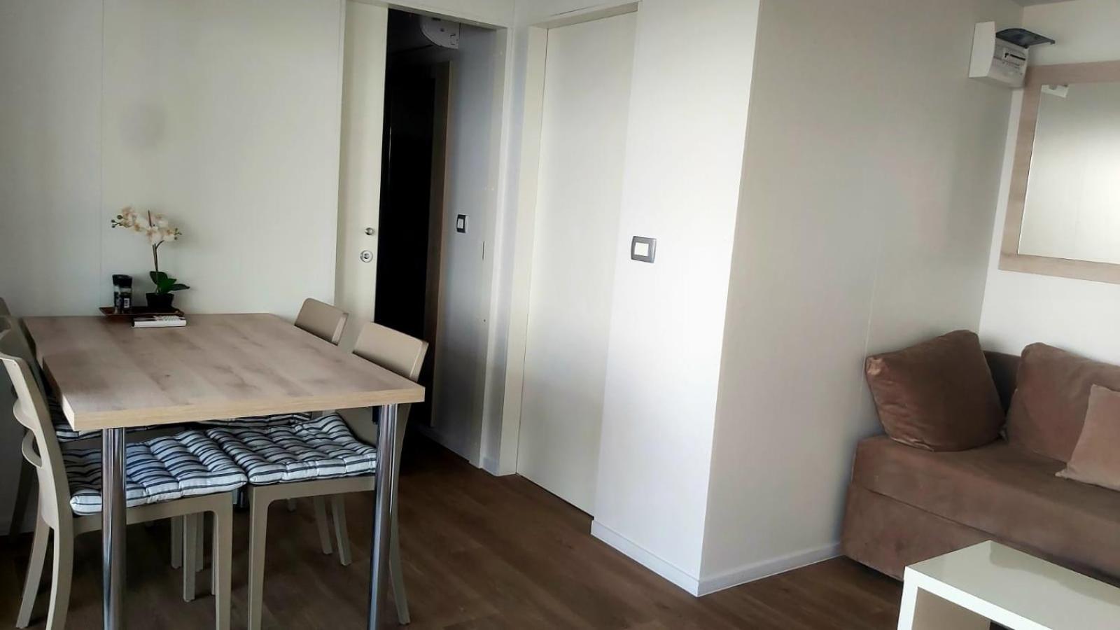 Mobile Home Apartment Camp Кленовица Екстериор снимка